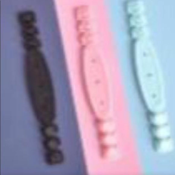 Mask clips - Picture 1 of 2